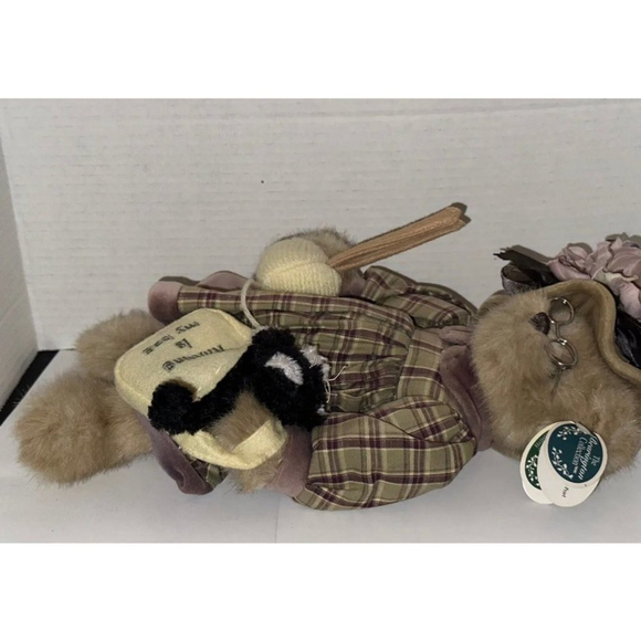 Limited Edition- Bearington Bear Knitter & Pearl Brown Beige Off White with tags - Picture 4 of 9